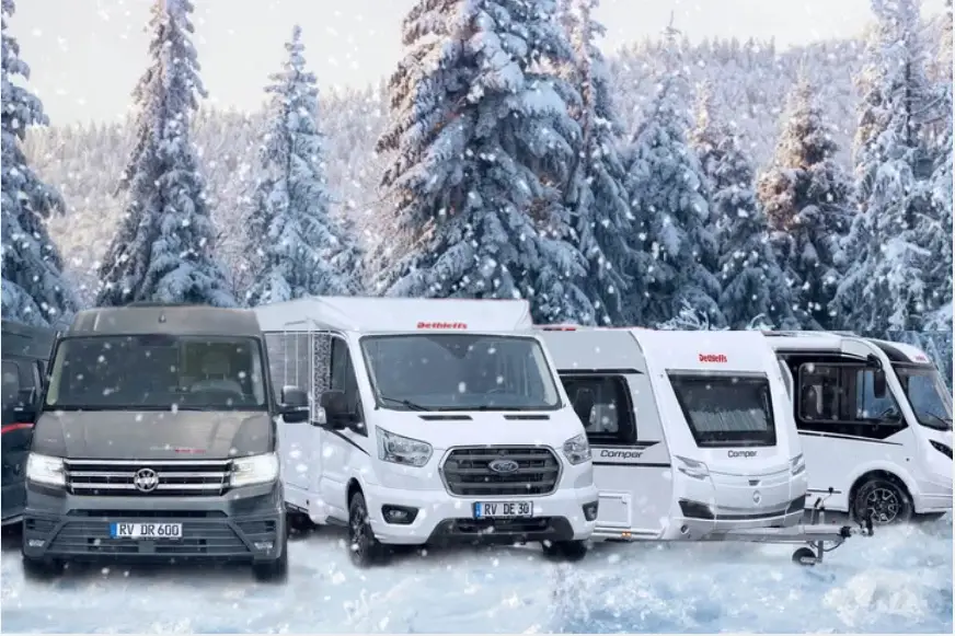 Wohnmobile, Camper und Wohnwagen in einer Winterlandschaft zum Thema Faktenwissen zum Wintercamping im Wohnmobil