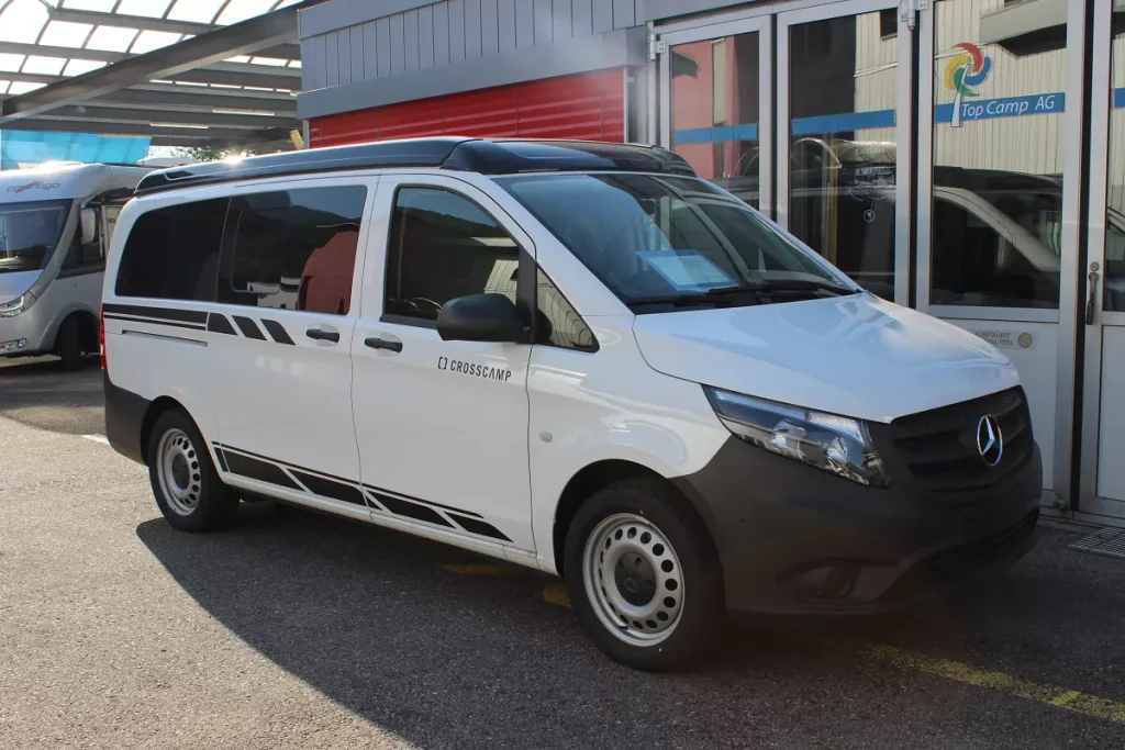 Crosscamp Base X Mercedes-Benz Camper Van bei TopCamp Interlaken.